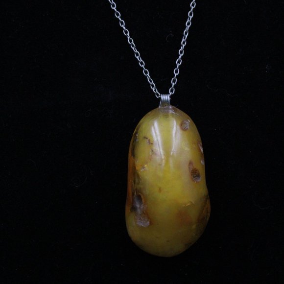 VINTAGE EXTRA LARGE AMBER EGG YOLK PENDANT SILVER 800 NECKLACE - Picture 5 of 11